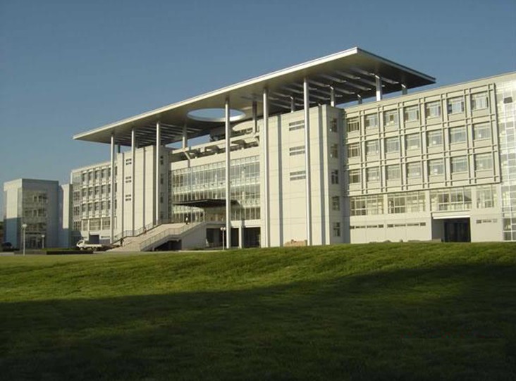 燕山大学